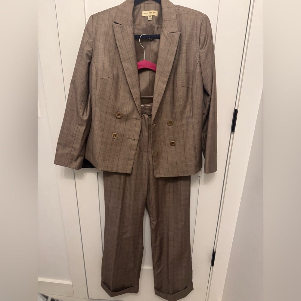 Amanda Smith Tan Plaid Women’s Suit